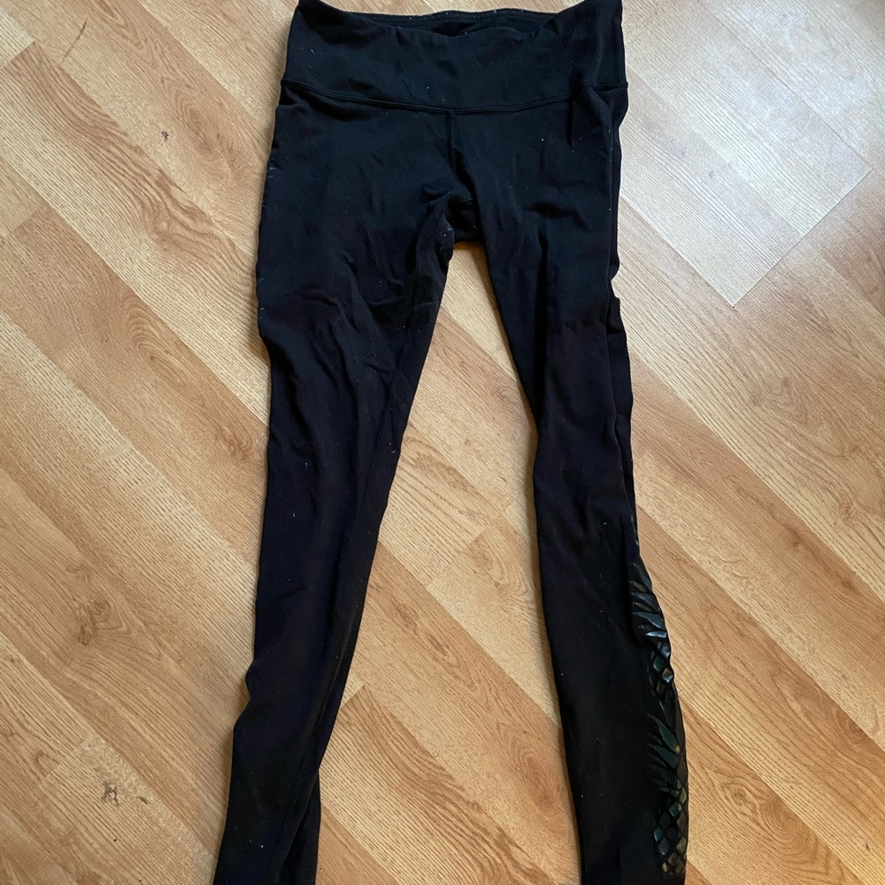 Lululemon pineapple leggings!